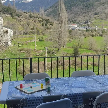 La Casa Amarilla Oto