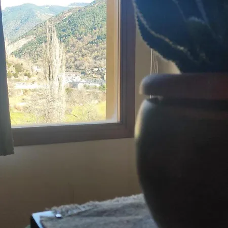 La Casa Amarilla Oto