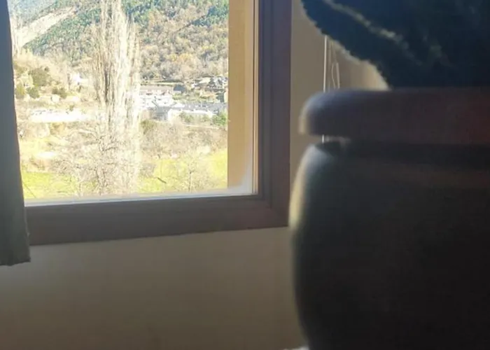 La Casa Amarilla Oto